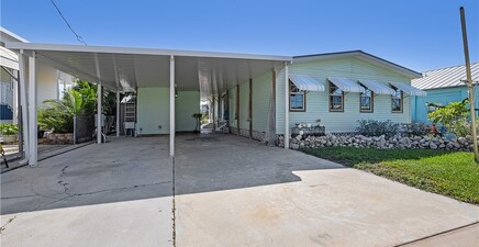 2592 York RD, St James City 33956, FL