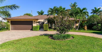 1337 Wisconsin DR, Naples 34103, FL