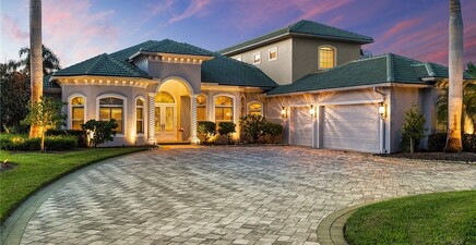 7627 Palmer CT, Naples 34113, FL