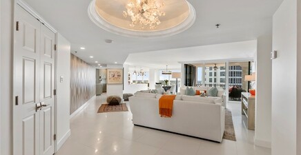 4251 Gulf Shore BLVD N 10B, Naples 34103, FL