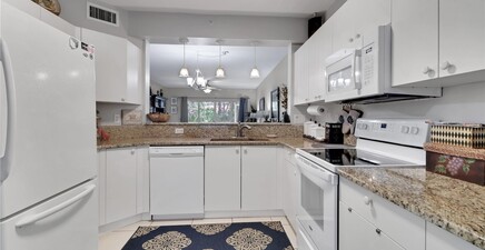 7823 Regal Heron CIR 105, Naples 34104, FL