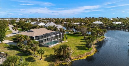 673 E Rocks DR, Sanibel 33957, FL