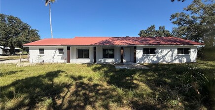 5902 Thonotosossa RD, Plant City 33565, FL