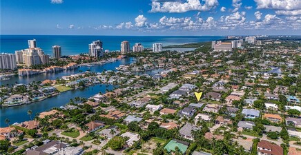 516 Neapolitan LN, Naples 34103, FL