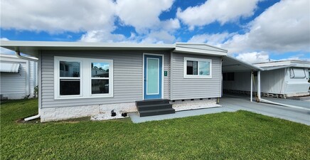 21 Diamond LN D21, Naples 34112, FL