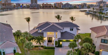 414 Palm CT, Naples 34108, FL