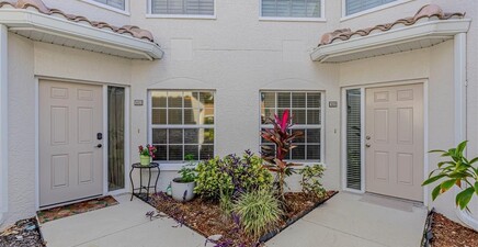 6804 Satinleaf RD S 102, Naples 34109, FL