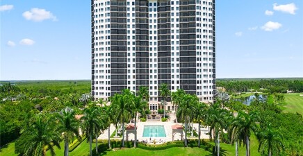 1060 Borghese LN 206, Naples 34114, FL