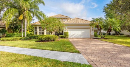 6786 Bent Grass DR, Naples 34113, FL