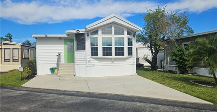 26 Garnet DR 26G, Naples 34114, FL