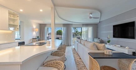 3410 Gulf Shore BLVD N 202, Naples 34103, FL