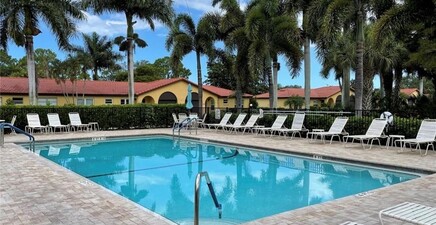 1085 Forest Lakes DR 8106, Naples 34105, FL