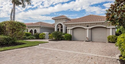 1007 Tivoli DR, Naples 34104, FL