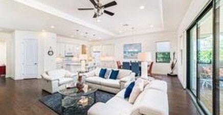 1374 Petone CT, Naples 34113, FL