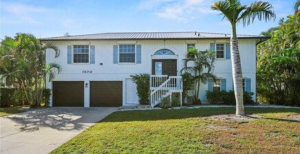 1570 Avion PL, Naples 34104, FL