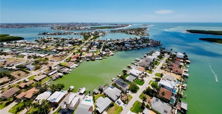 140 Pago Pago DR W, Naples 34113, FL