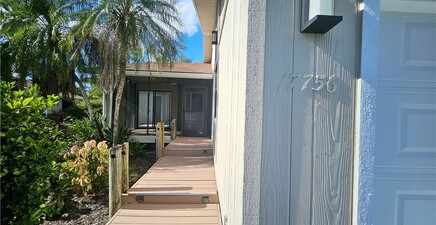 17756 park village BLVD, Fort Myers 33908, FL