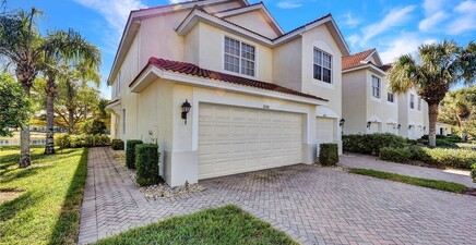 1088 Oxford LN 48, Naples 34105, FL