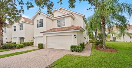 1084 Hampton CIR 49, Naples 34105, FL