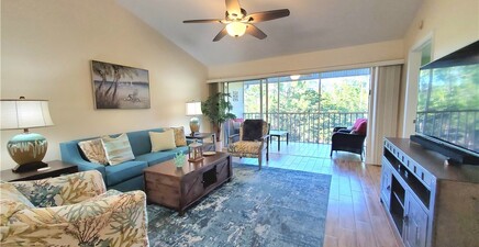 7105 Dennis CIR E-302, Naples 34104, FL