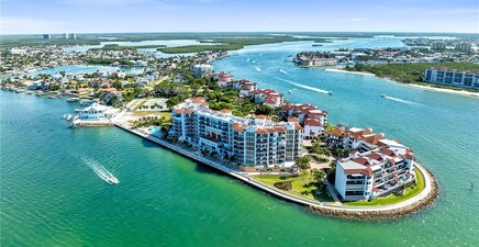 533 La Peninsula BLVD 533, Naples 34113, FL