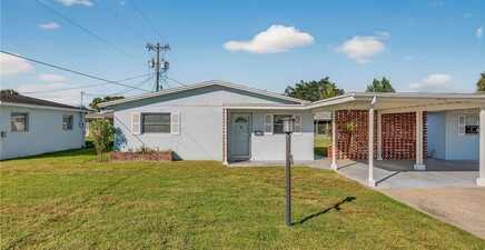 2207 Croton CT, Lehigh Acres 33936, FL