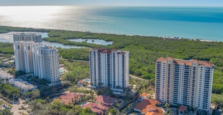 7225 Pelican Bay BLVD 2102, Naples 34108, FL