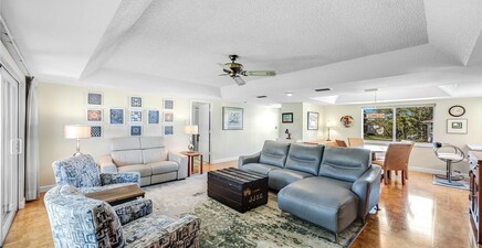 261 Memory LN 4, Naples 34112, FL