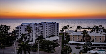 2150 Gulf Shore BLVD N 609, Naples 34102, FL