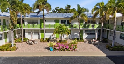 975 9th AVE S 11, Naples 34102, FL