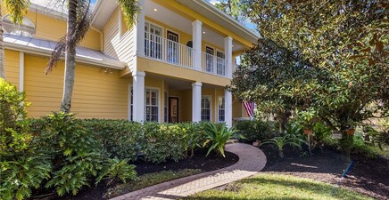 6320 English Oaks LN, Naples 34119, FL