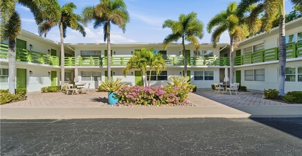 975 9th AVE S 2, Naples 34102, FL