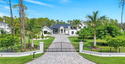 6677 Hunters RD, Naples 34109, FL