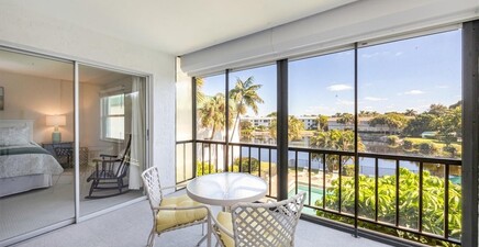 3030 Binnacle DR 307, Naples 34103, FL