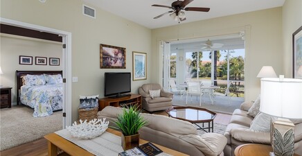 6760 Beach Resort DR 9, Naples 34114, FL