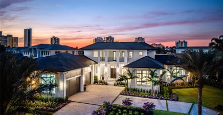 405 NEAPOLITAN WAY, Naples 34103, FL