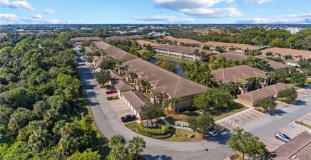 1076 Winding Pines CIR 206, Cape Coral 33909, FL