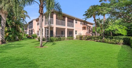 628 Woodshire LN G12, Naples 34105, FL