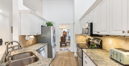 5115 Cedar Springs DR 201, Naples 34110, FL