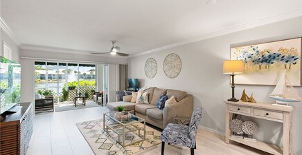 816 Gulf Pavilion DR 102, Naples 34108, FL