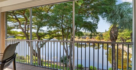 7092 Timberland CIR #201, Naples 34109, FL