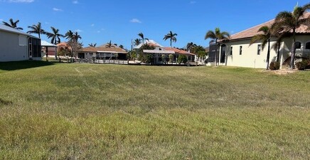 2417 Macadamia LN, St James City 33956, FL