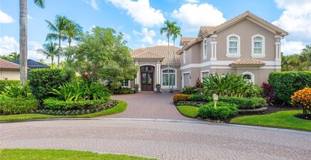 8752 Muirfield DR, Naples 34109, FL