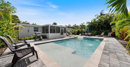 1280 Embassy LN, Naples 34104, FL