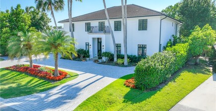 55 E Burning Tree DR, Naples 34105, FL