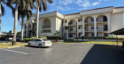 700 Valley Stream DR 101, Naples 34113, FL