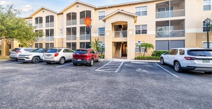 9055 Colby DR 2213, Fort Myers 33919, FL