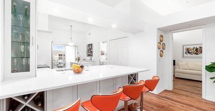 4945 Cougar CT S 4-202, Naples 34109, FL