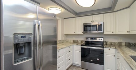 5635 Rattlesnake Hammock RD 102D, Naples 34113, FL