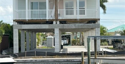 2951 York RD, St James City 33956, FL